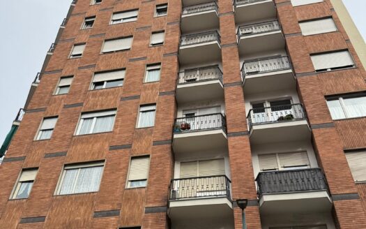 CORSO NOVARA SIGNORILE MQ 121  COMPLETAMENTE RISTRUTTURATO