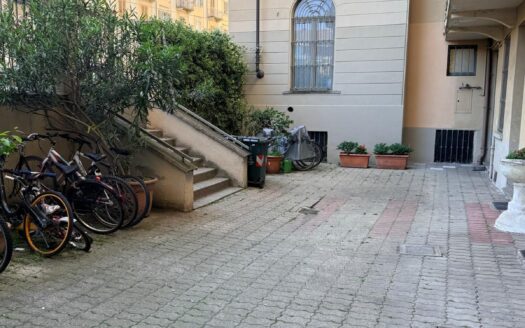 LUNGO PO ANTONELLI, AMPIO BILOCALE PERFETTAMENTE ARREDATO E RISTRUTTURATO